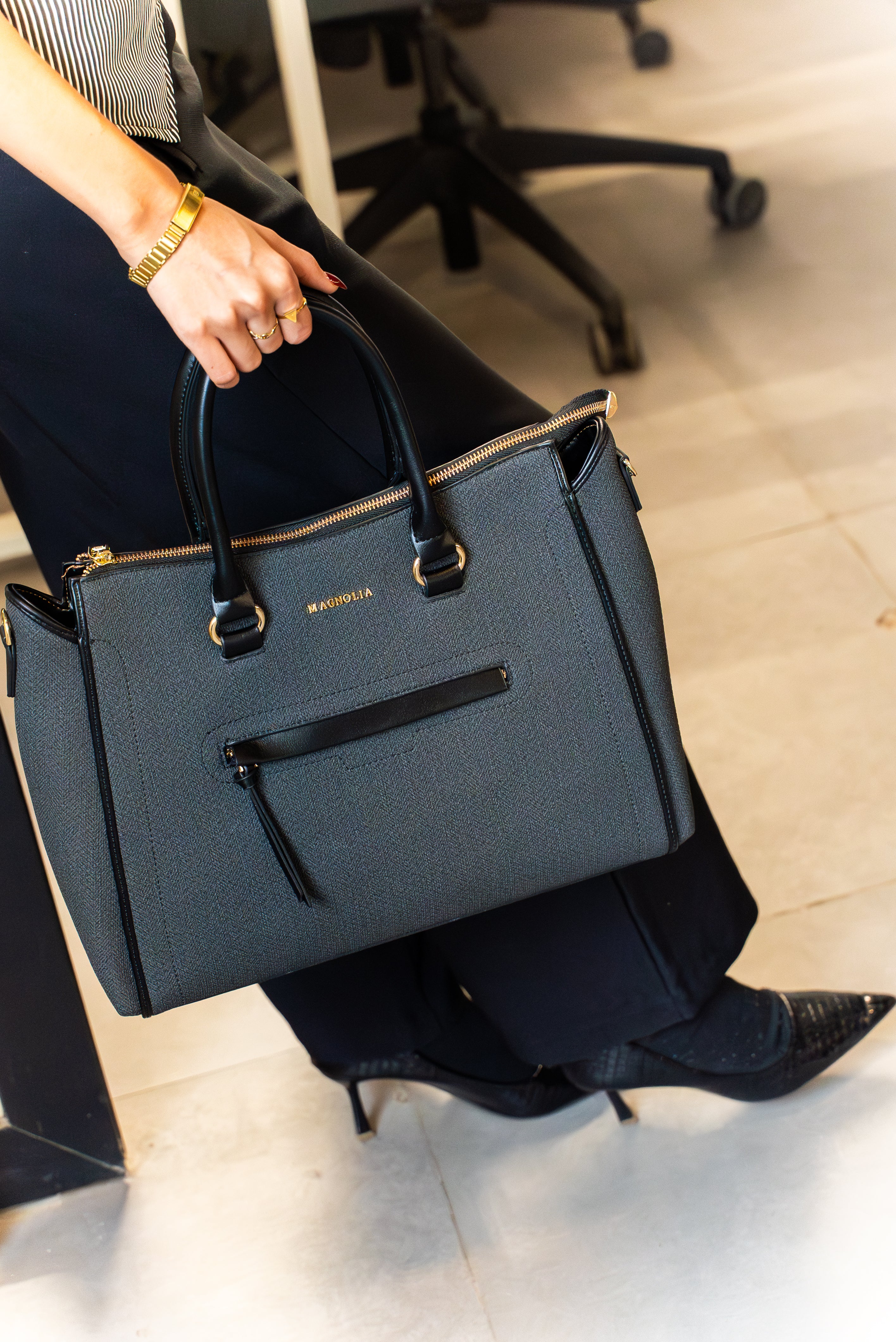 Magnolia Stylish Textured Handbag for Women - Elegant Shoulder Tote with Detachable Strap